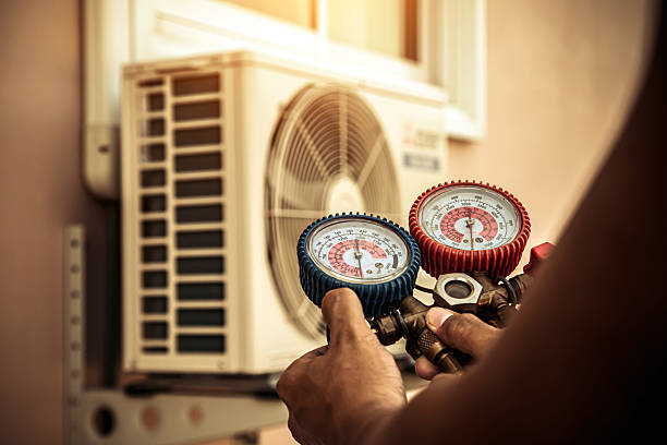 Professional Hvac technician working in Kinston, NC